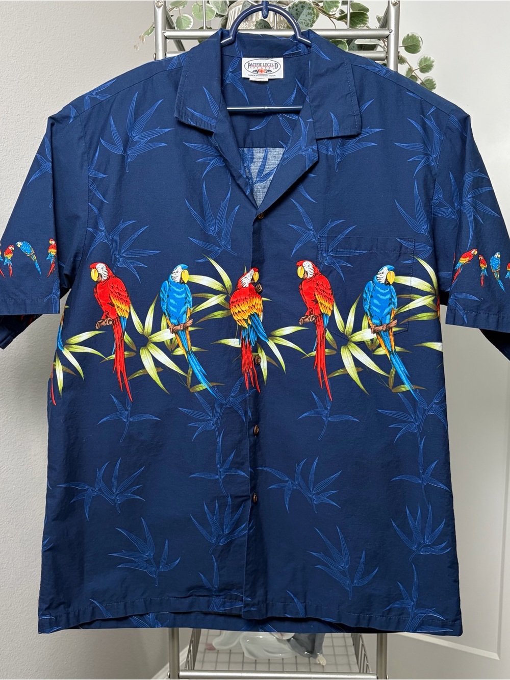 Vintage Hawaiian Camp Shirt Made in USA Men’s XL Blue Parrots Birds Palm